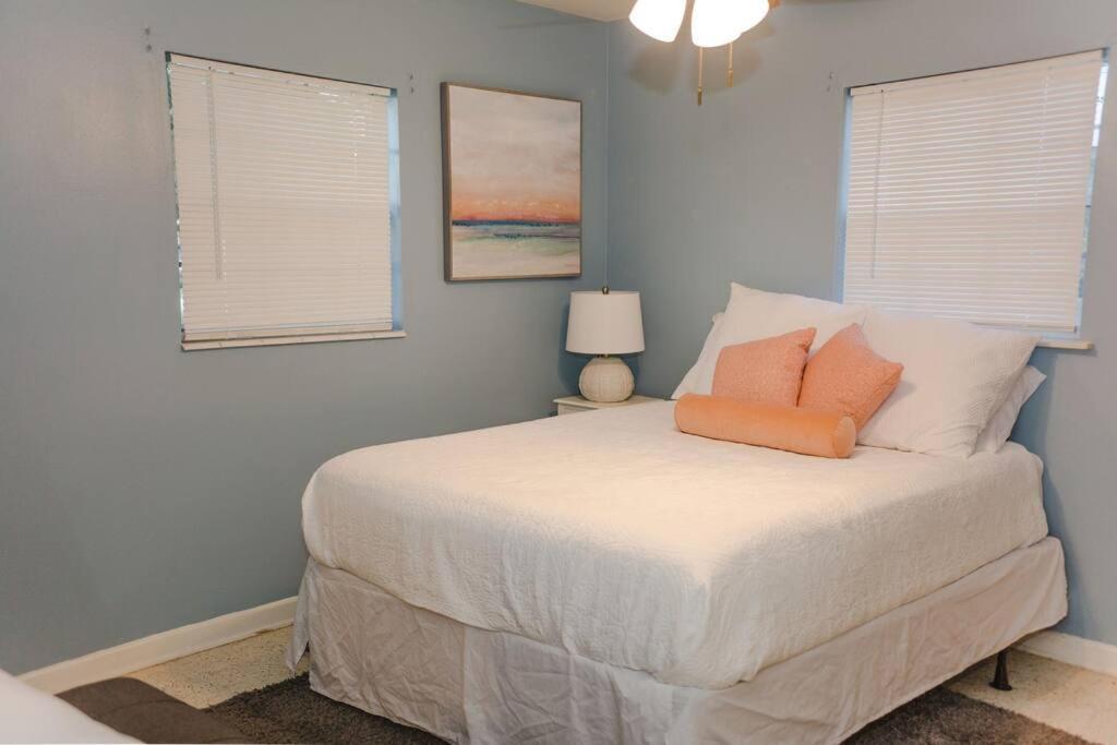 Charming Home, Minutes From The Beach Vero Beach Exterior photo