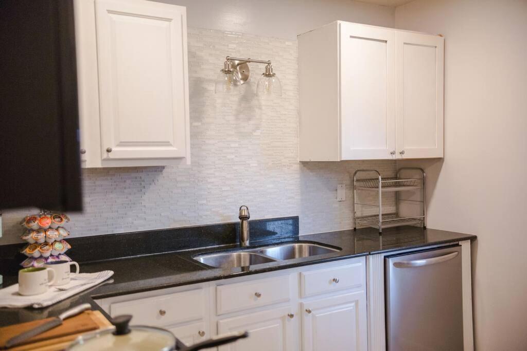 Charming Home, Minutes From The Beach Vero Beach Exterior photo